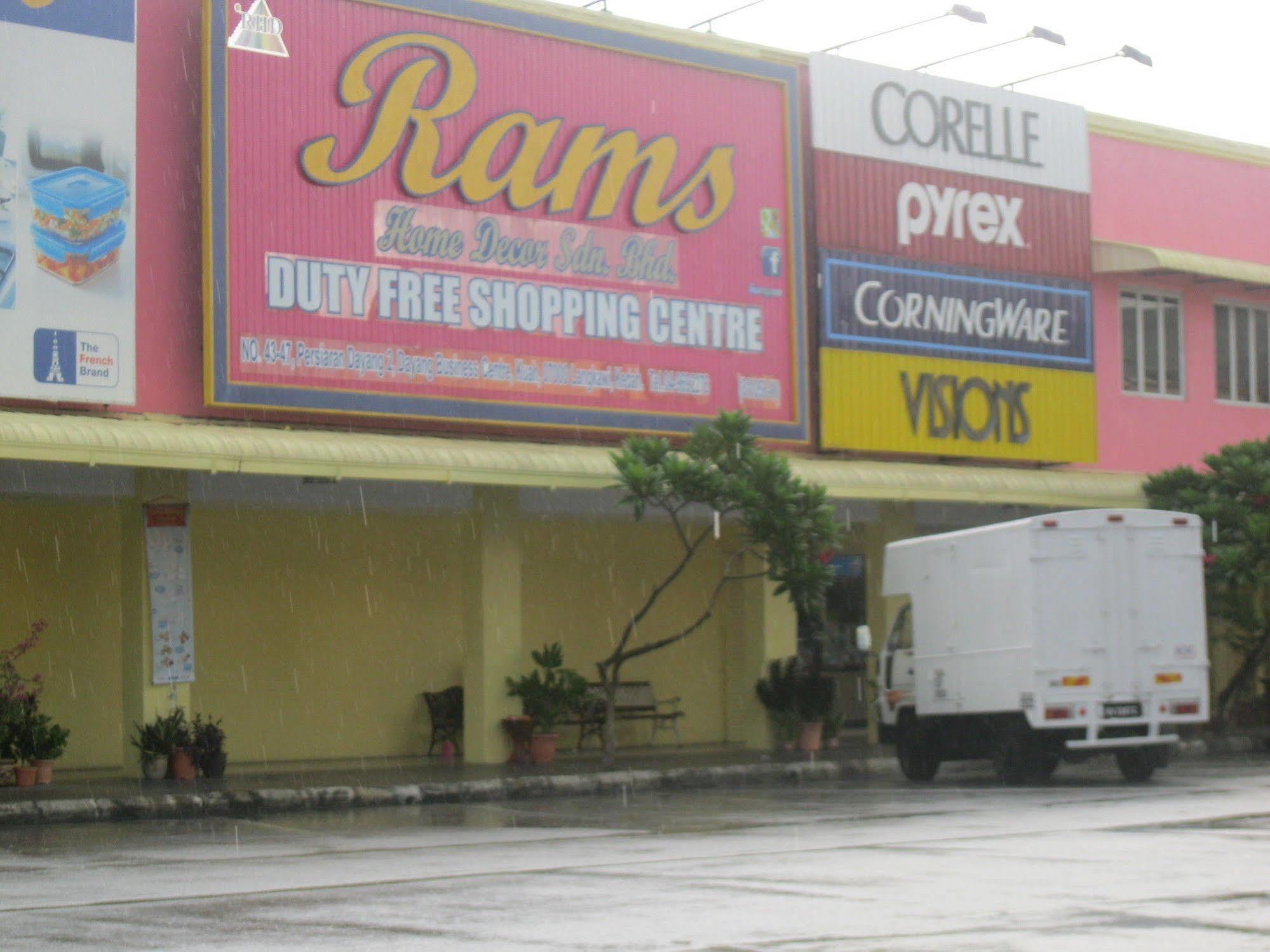 1 Baron Motel Kuah Exterior photo